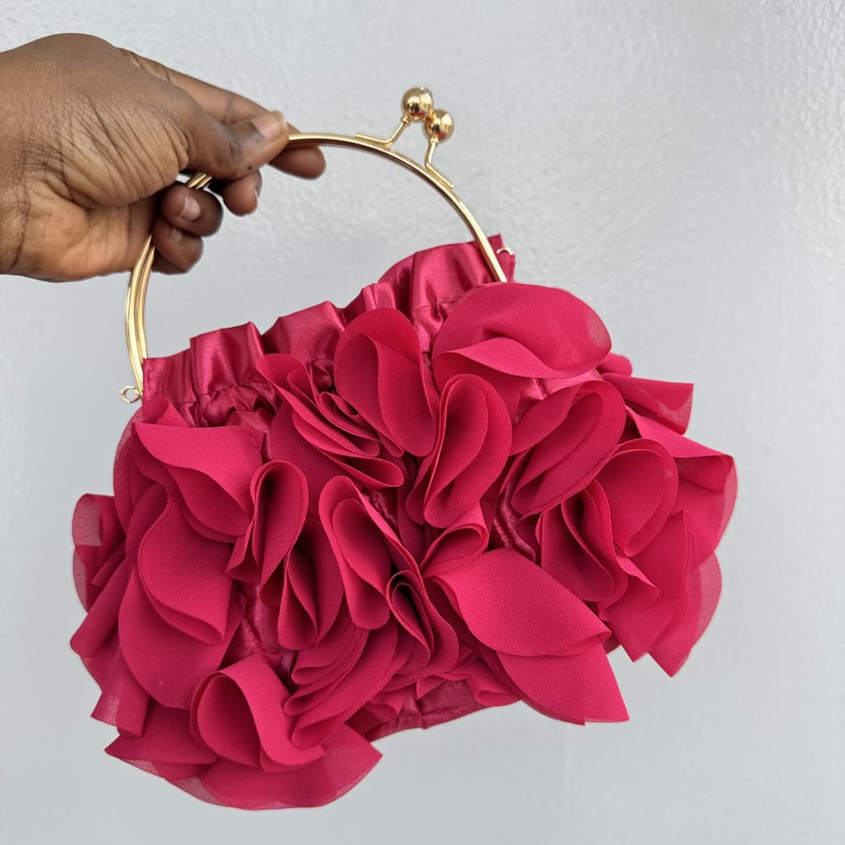 Satin Ruffle Detail Kiss Lock Clutch Bag - Fuchsia Pink