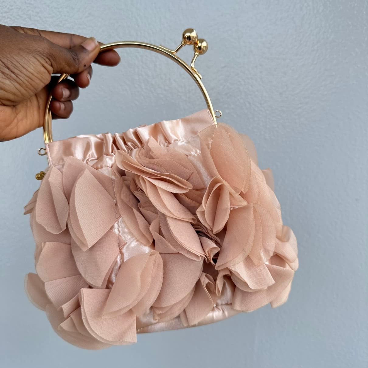 Satin Ruffle Detail Kiss Lock Clutch Bag - Rosegold